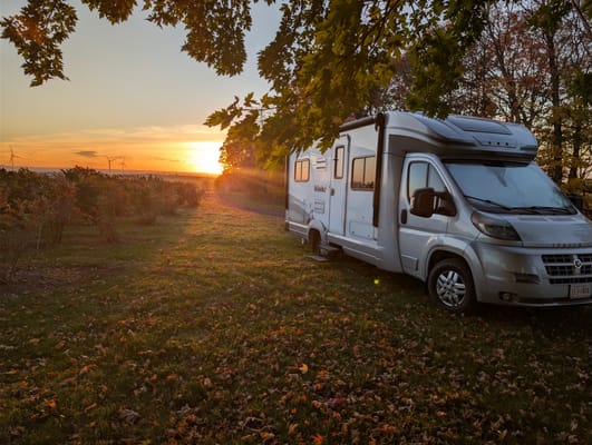Itasca Viva! 23L — European Chic on Wheels, Ultimate Gas-Sipping, Couple’s Getaway, Class B+