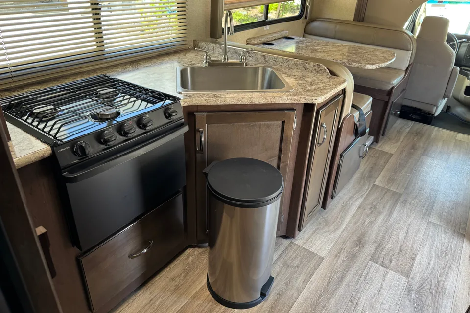 2020 Thor Motor Coach Four Winds Class C