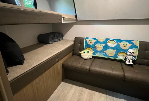 Nomadic Nature Rentals w Luxury Amenities (Mickey)