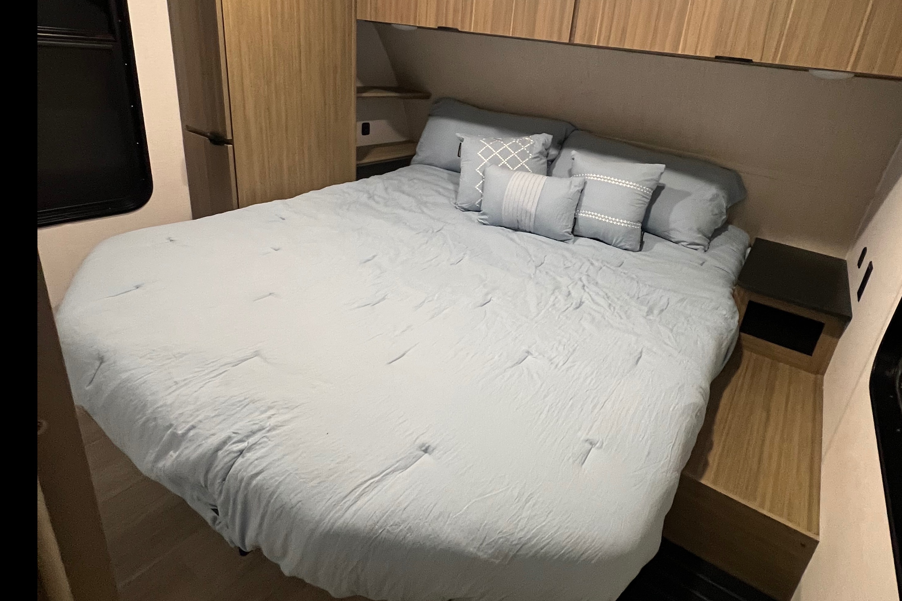Nomadic Nature Rentals w Luxury Amenities (Mickey)