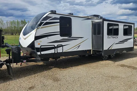 Chris's Keystone Outback ultra lite 291UBH Travel Trailer