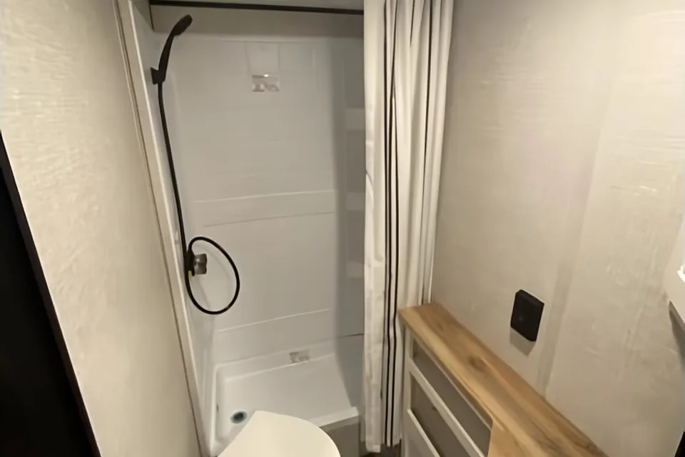 2024 Wayfinder Travel Trailer with bunks
