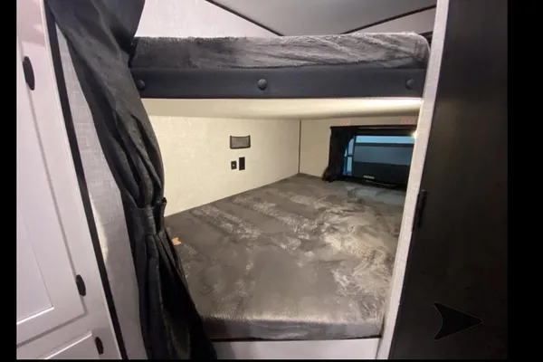 2024 Wayfinder Travel Trailer with bunks