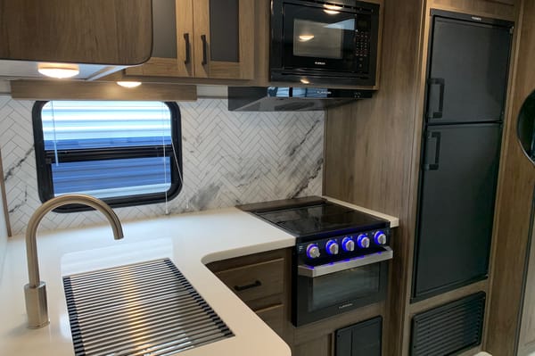Michelle’s Prime Time Travel Trailer