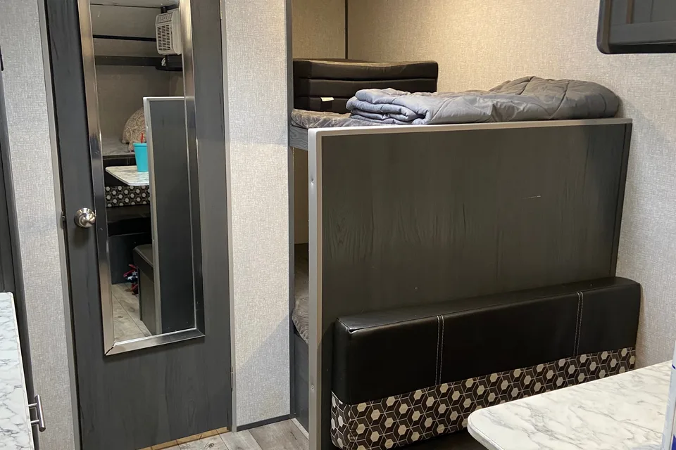 Dawna's Dutchmen Aspen Trail 17BH Travel Trailer