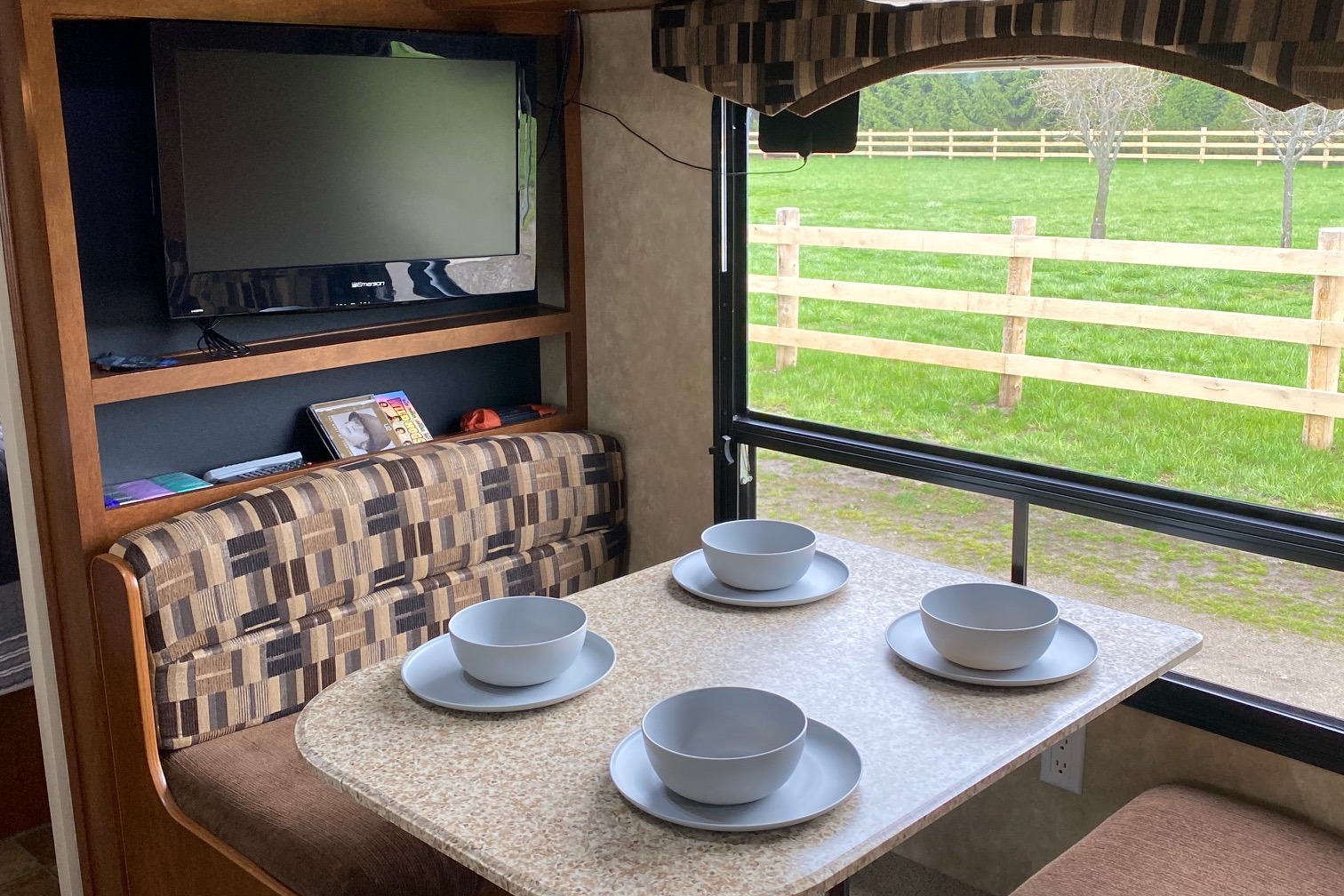 Jackie and Charlie’s Coachmen Catalina Travel Trailer