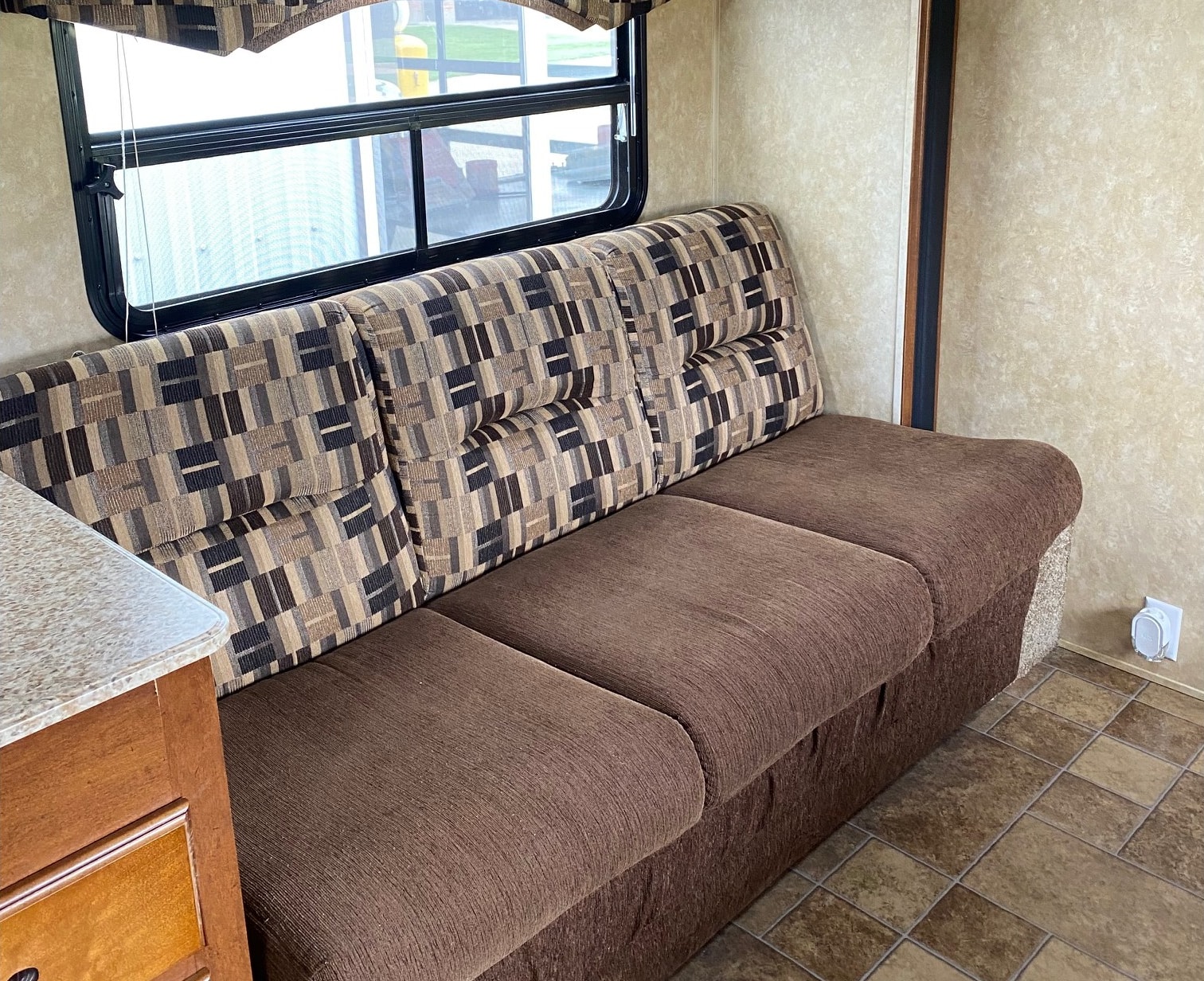 Jackie and Charlie’s Coachmen Catalina Travel Trailer