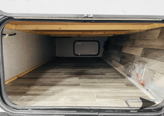Jeremy's Crossroads Zinger 299RE Travel Trailer
