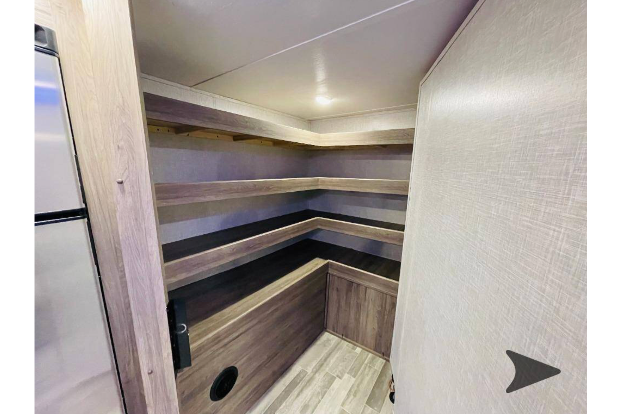 Jeremy's Crossroads Zinger 299RE Travel Trailer