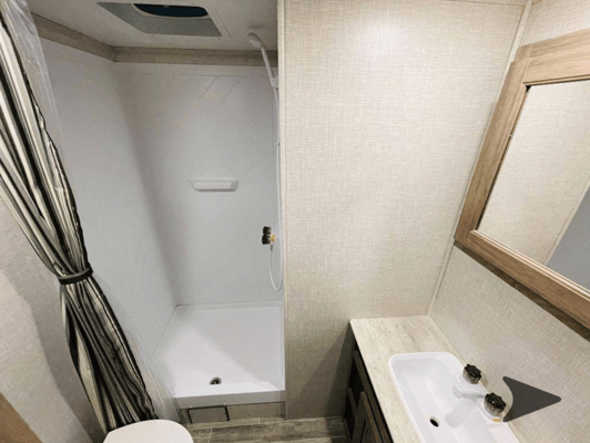 Jeremy's Crossroads Zinger 299RE Travel Trailer