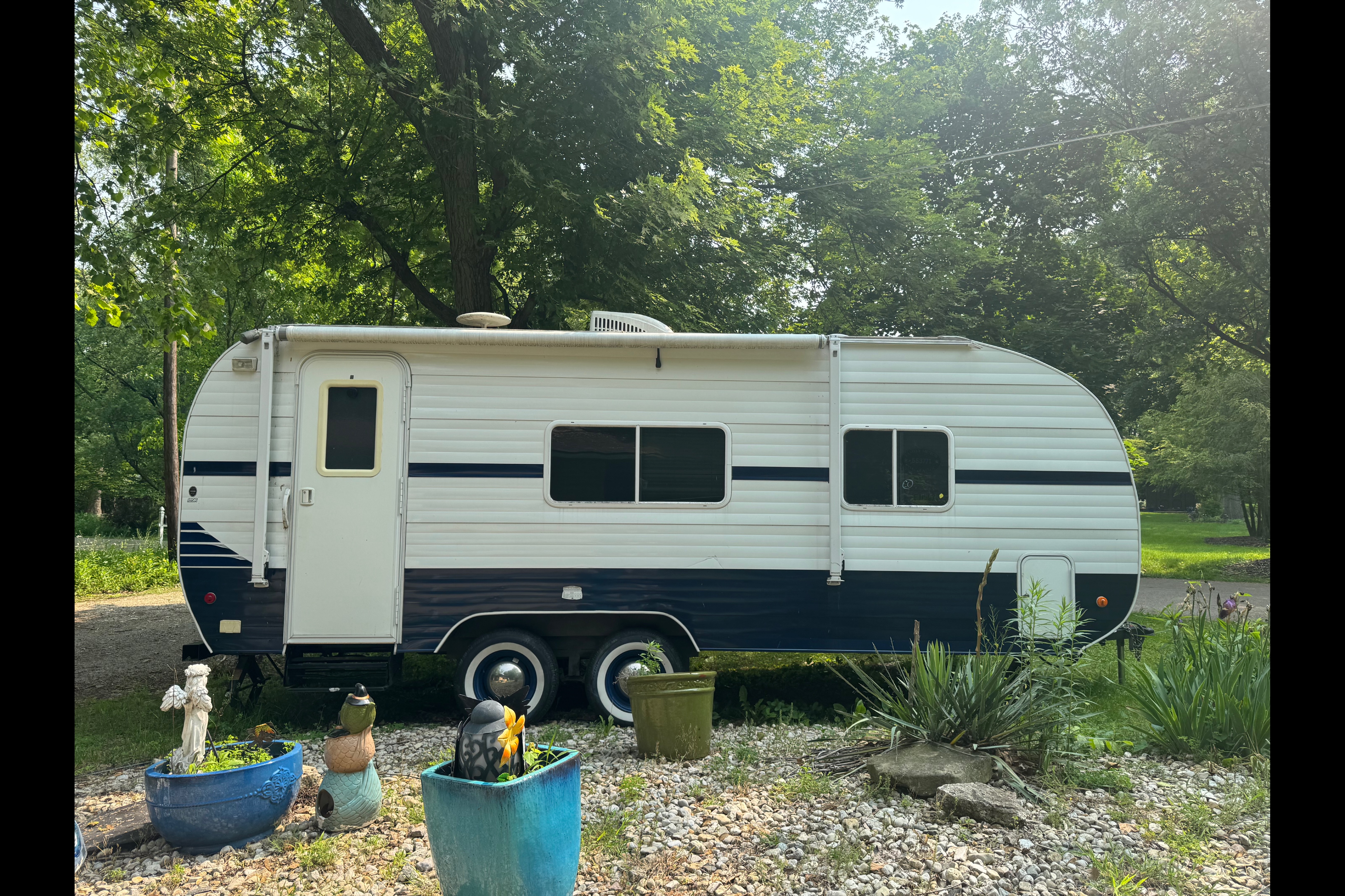 Carrie's Riverside RV Retro Travel Trailer