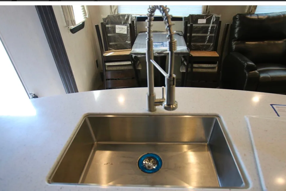 Milestone Fifth Wheel