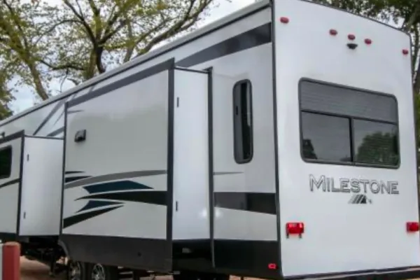 Milestone Fifth Wheel