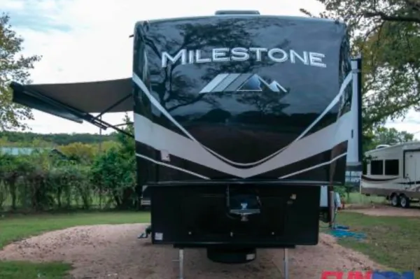 Milestone Fifth Wheel