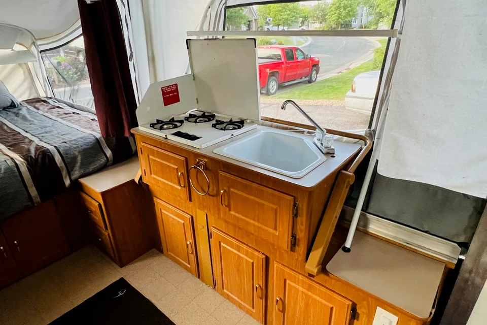 Popup Camper with Heat/AC & Amenities
