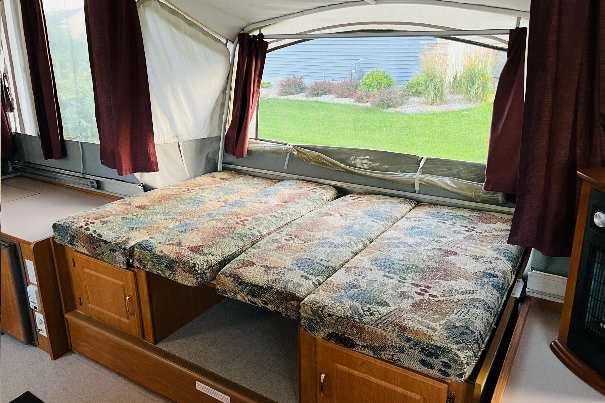 Popup Camper with Heat/AC & Amenities