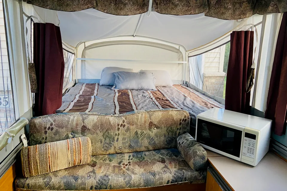 Popup Camper with Heat/AC & Amenities