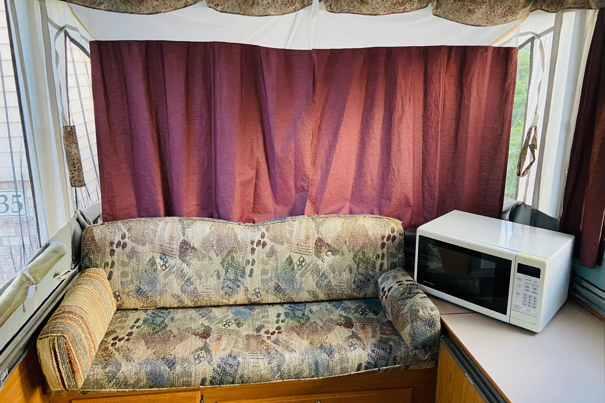 Popup Camper with Heat/AC & Amenities