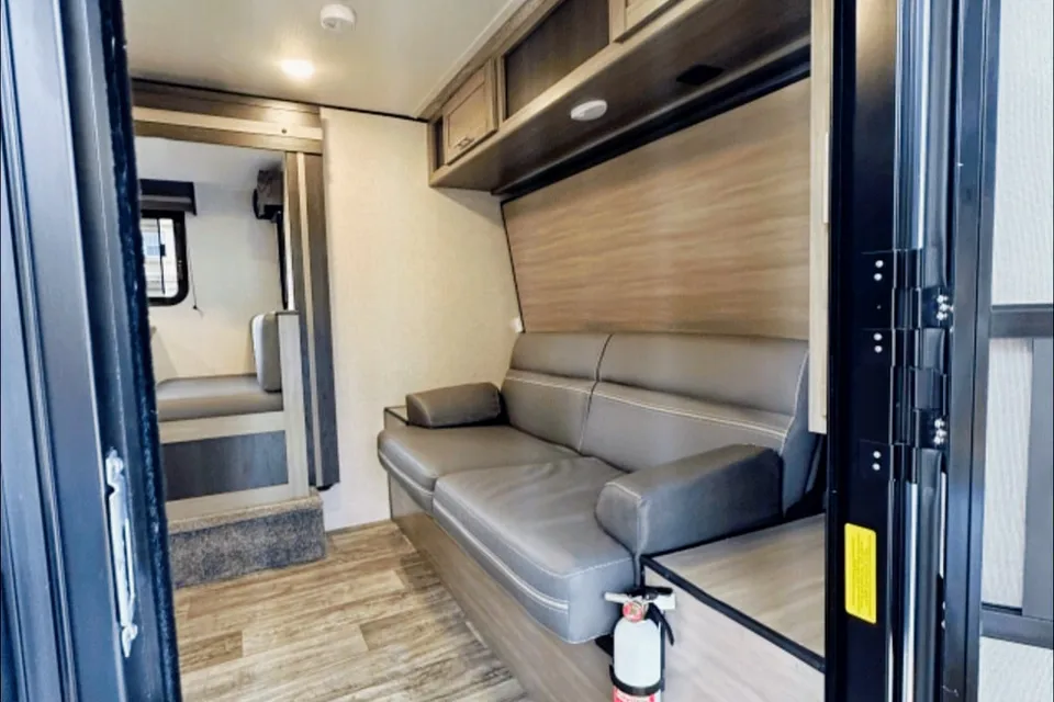 2022 Crossroads Sunset Travel Trailer