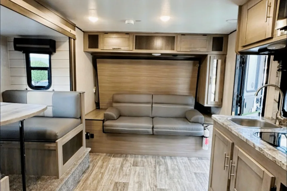2022 Crossroads Sunset Travel Trailer