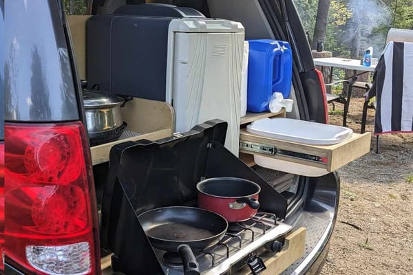 Jowelle, notre dodge caravan aménagée ! L'aventure commence ici !
