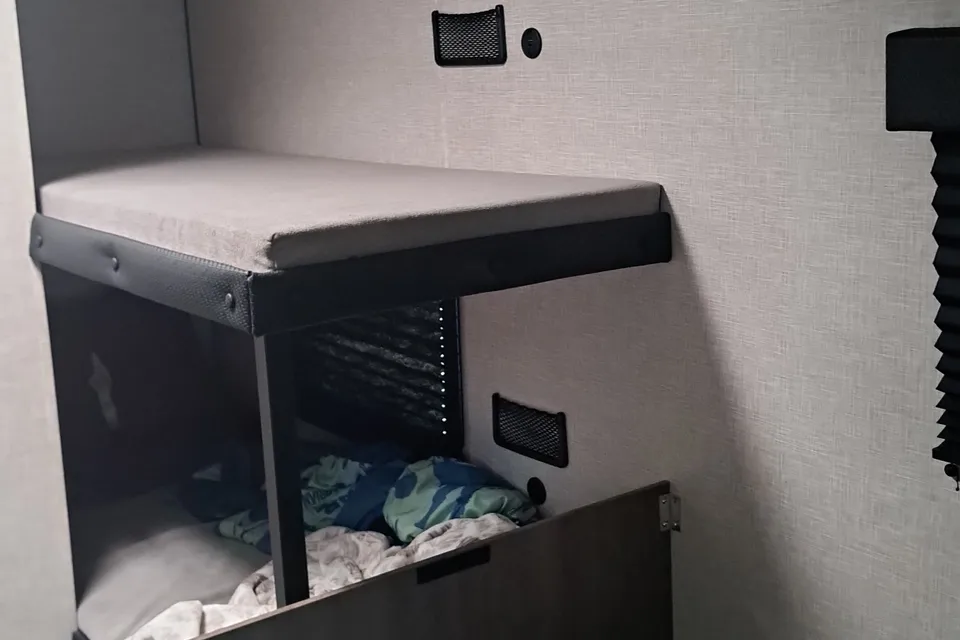 Pedro 's Starcraft 2025 Travel Trailer
