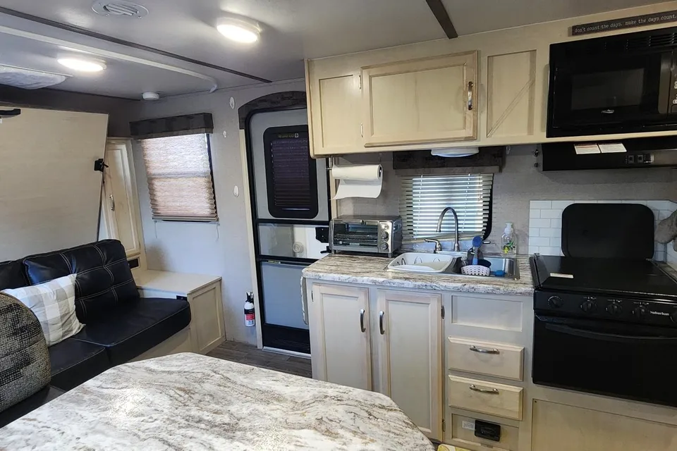 Winnebago Bunk House 2306BHS Travel Trailer