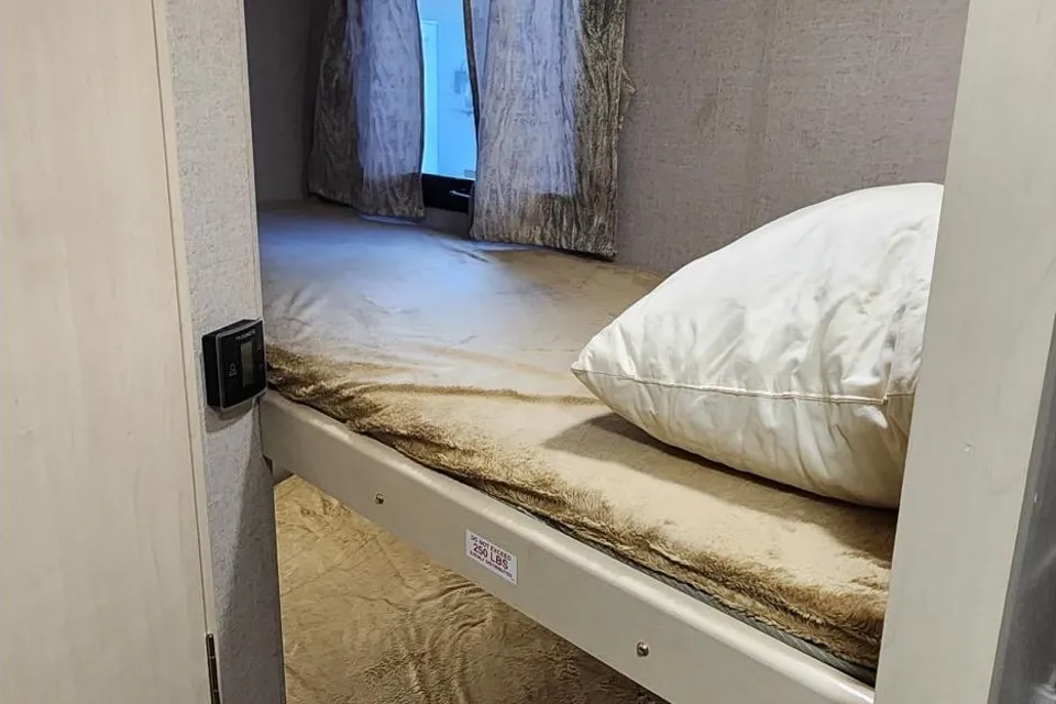 Winnebago Bunk House 2306BHS Travel Trailer