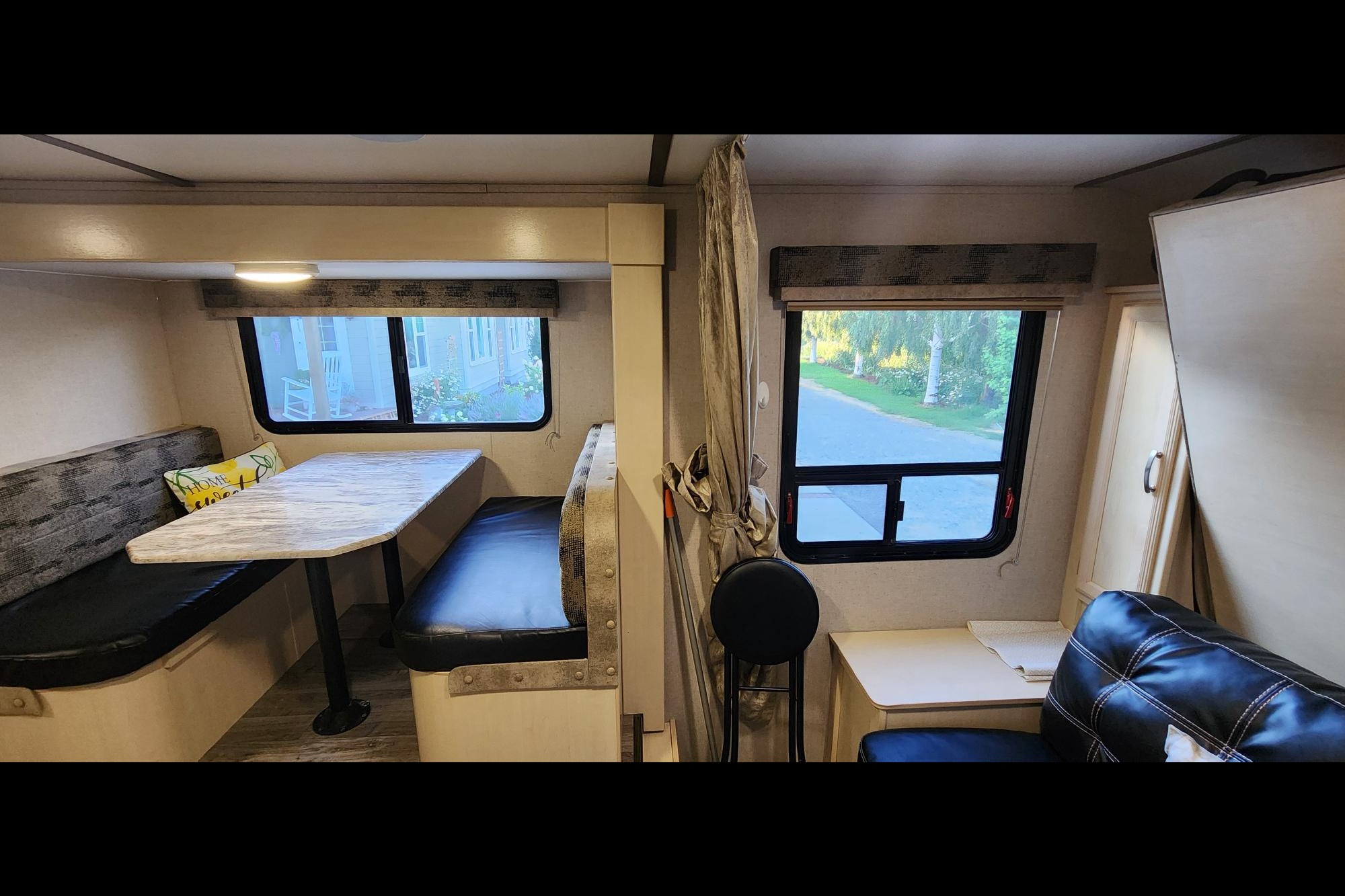 Winnebago Bunk House 2306BHS Travel Trailer