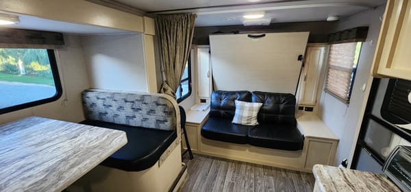Winnebago Bunk House 2306BHS Travel Trailer