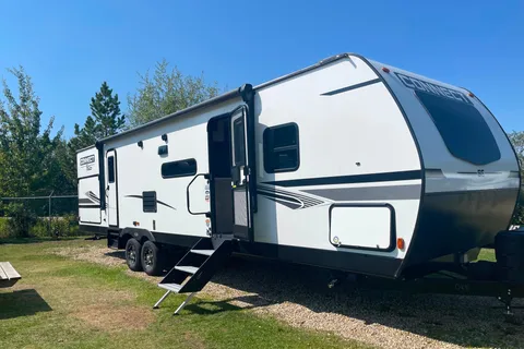2022 Connect SE Travel Trailer with BUNKHOUSE & Luxury Amenities