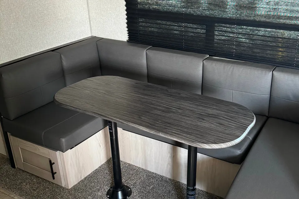 2022 Connect SE Travel Trailer with BUNKHOUSE & Luxury Amenities
