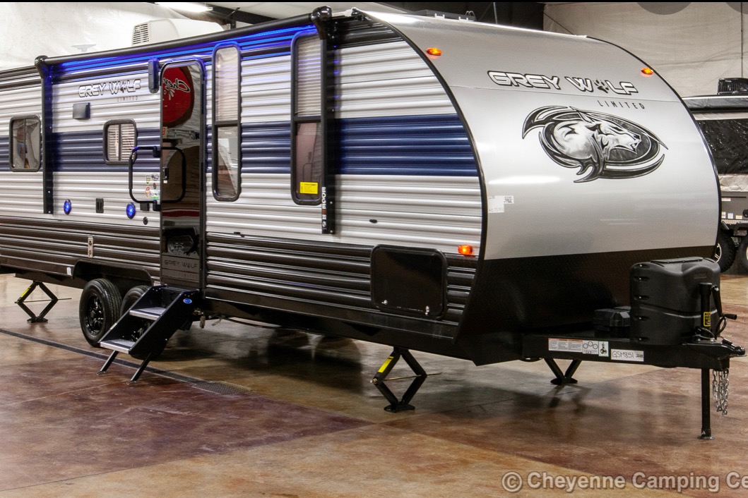 Weirs Grey wolf 27RR  Toy Hauler 