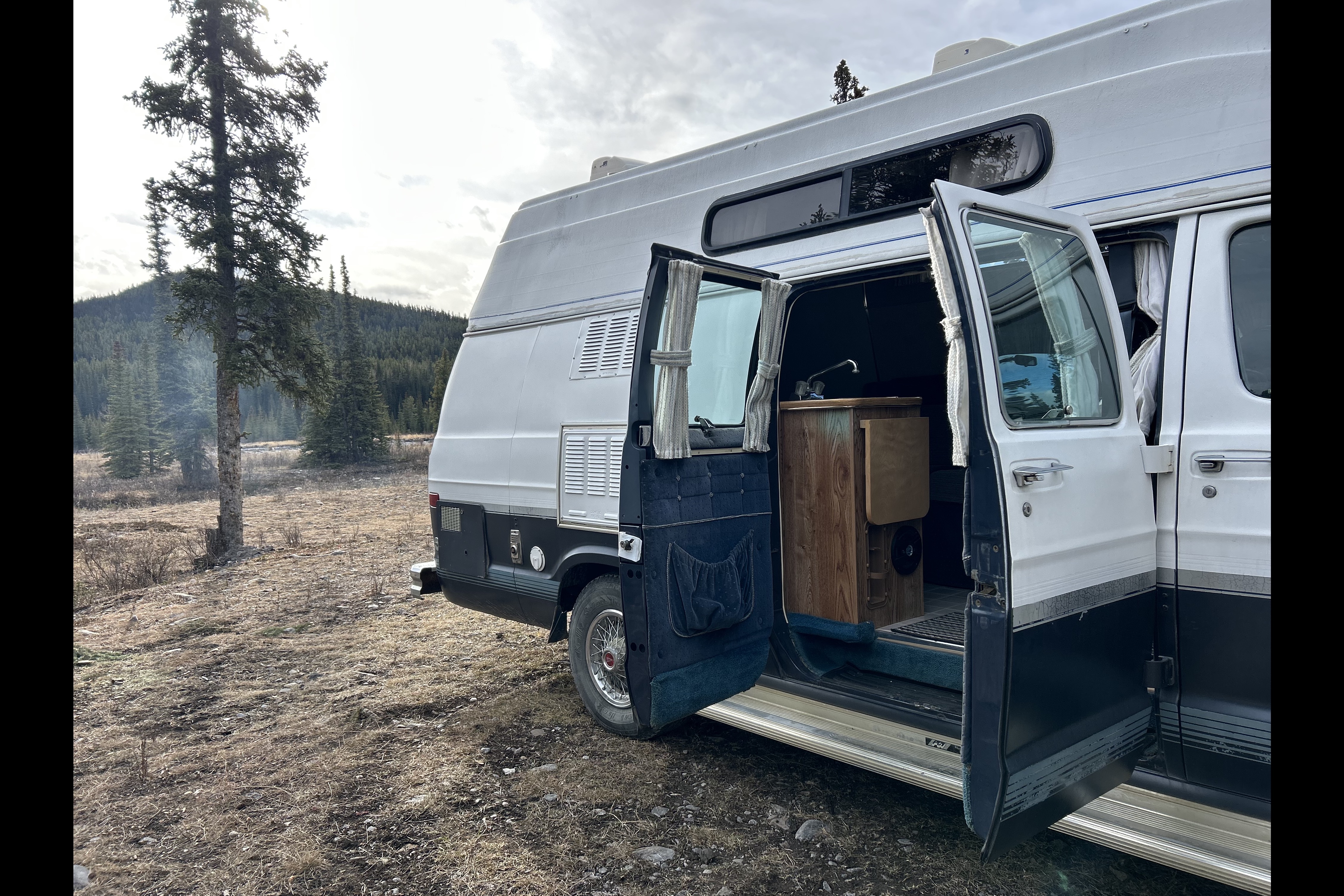 Harvie the Dodge B250