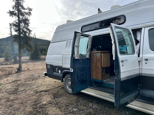 Harvie the Dodge B250