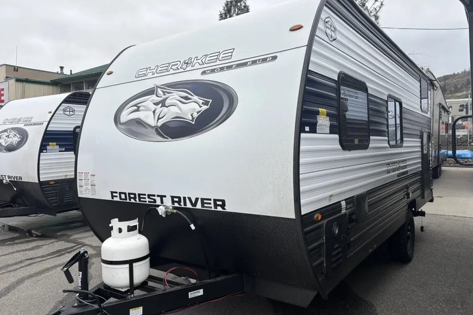 P&S Forest River wolf pup Travel Trailer