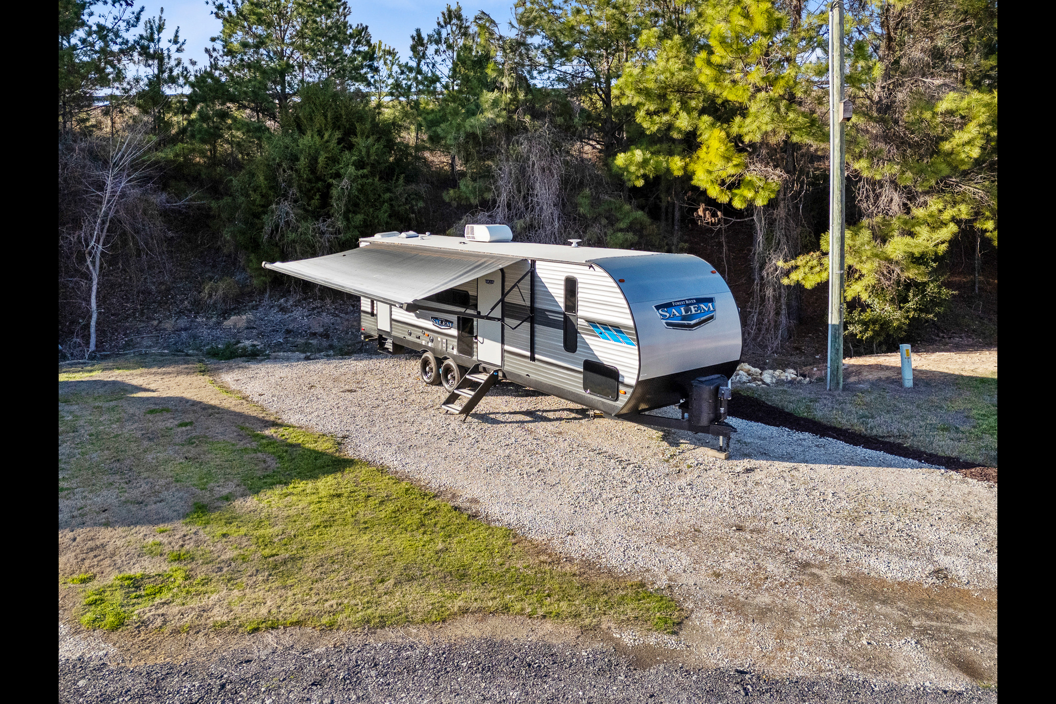 Cozy Camper on the Canal