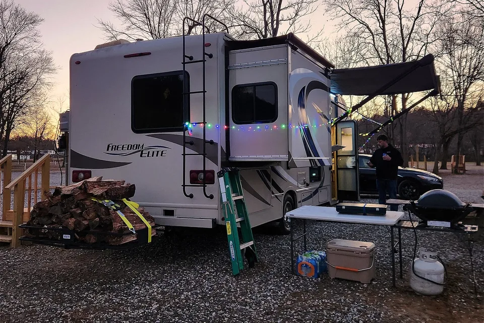 Tubros Clary Thor Motor Coach Freedom Elite Class C