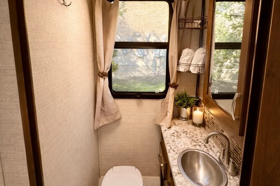 Shannon's Jayco Redhawk Class C