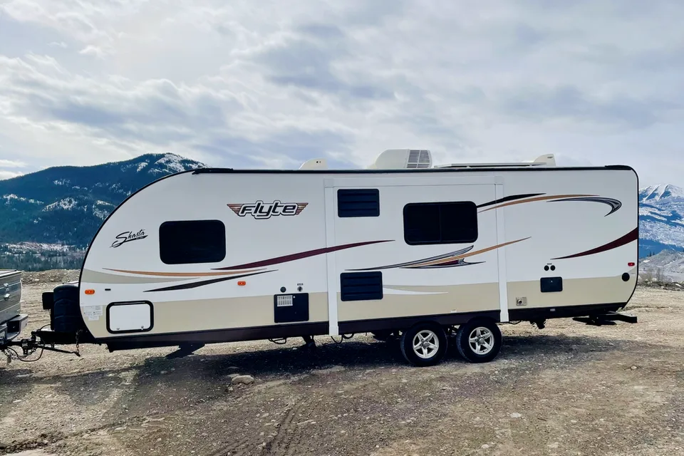 Shaun's Shasta Flyte 255rs Travel Trailer