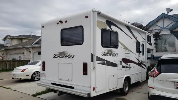 Ford E-450 Sunseekers 23'