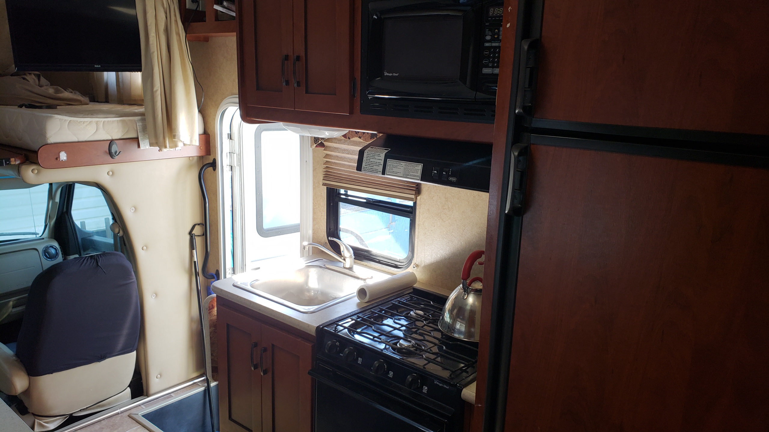 Ford E-450  Sunseekers 23'