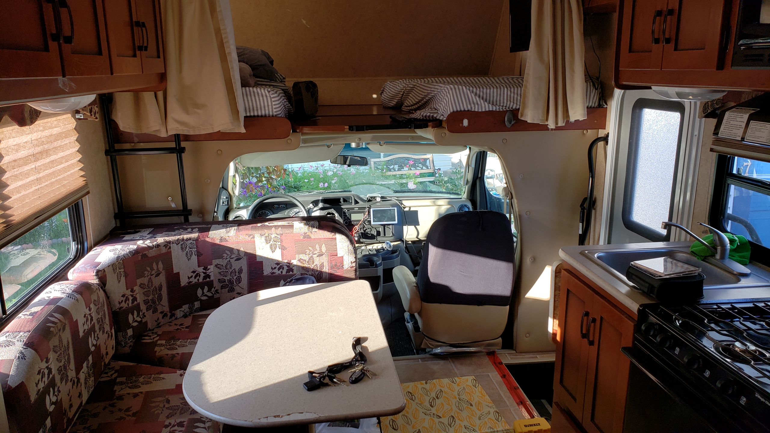 Ford E-450  Sunseekers 23'
