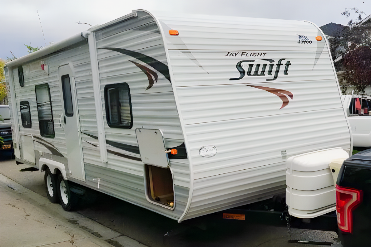 JT’s Comfy Family Friendly Travel Trailer