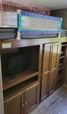 Michael 's Heartland Prowler 32BHS Travel Trailer