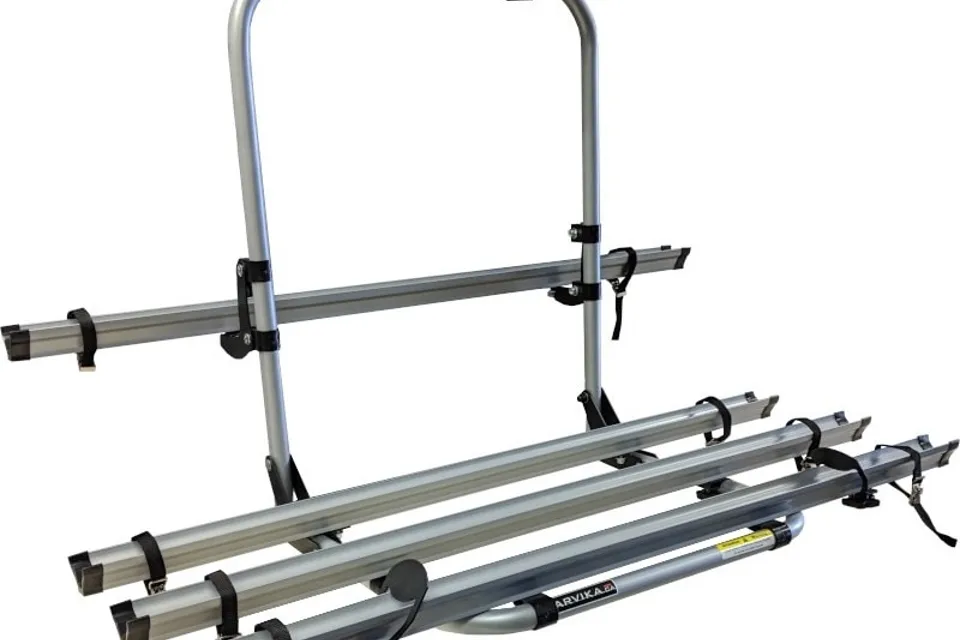 Surveyor Sport 26ft Triple bunks!