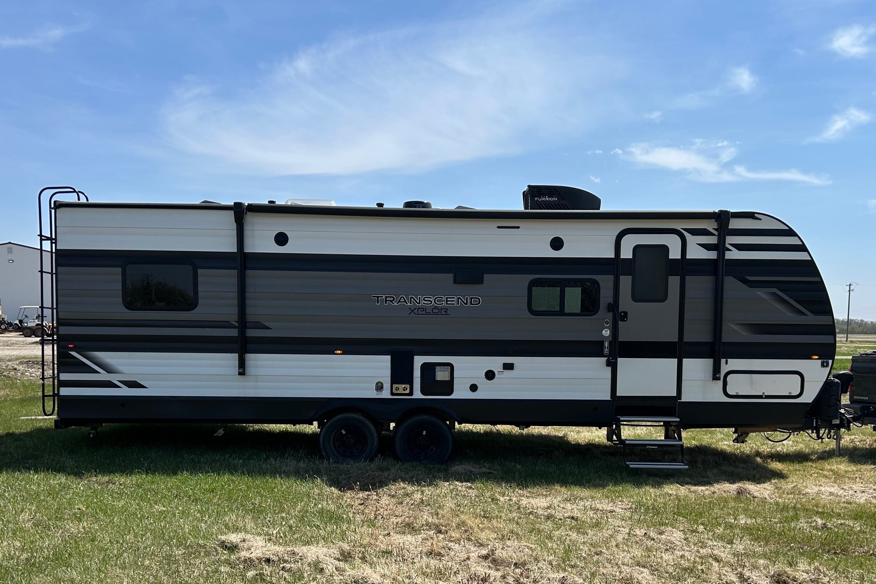 Grumpelt’s Transcend Xplor 251BH Trailer