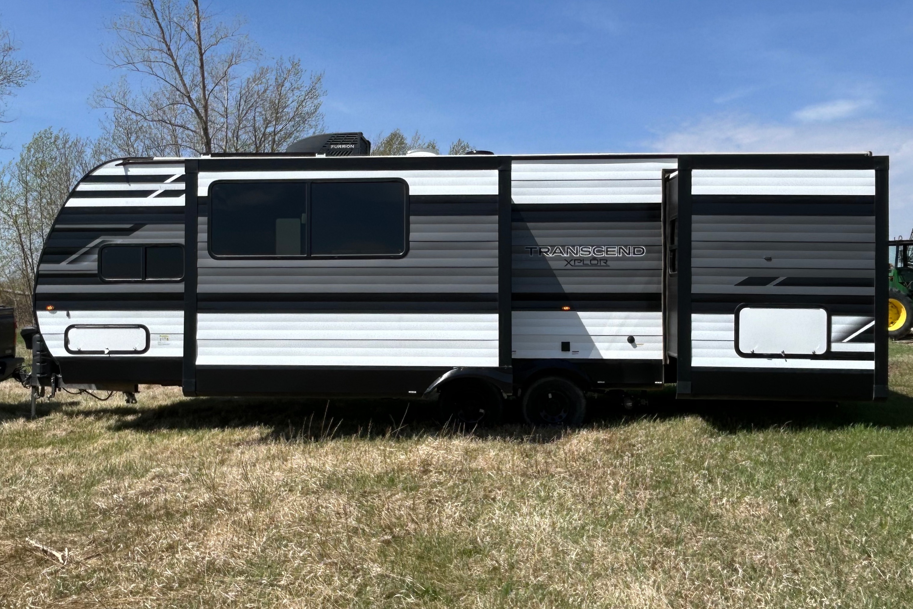 Grumpelt’s Transcend Xplor 251BH Trailer