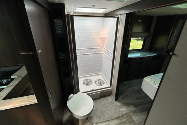Grumpelt’s Transcend Xplor 251BH Trailer