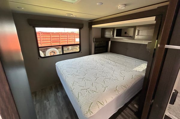 Grumpelt’s Transcend Xplor 251BH Trailer